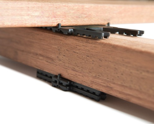 DECKiBOIS Ces cales de ventilation NOVLEK contribuent à réduire la résonance acoustique liée aux impacts sur le bois comme les bruits de pas