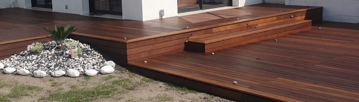 DECKiBOIS commercialise des lames de terrasse ITAUBA (bois exotique) pour votre terrasse en bois DECKiBOIS commercialise des lames de terrasse ITAUBA (bois exotique) pour votre terrasse en bois