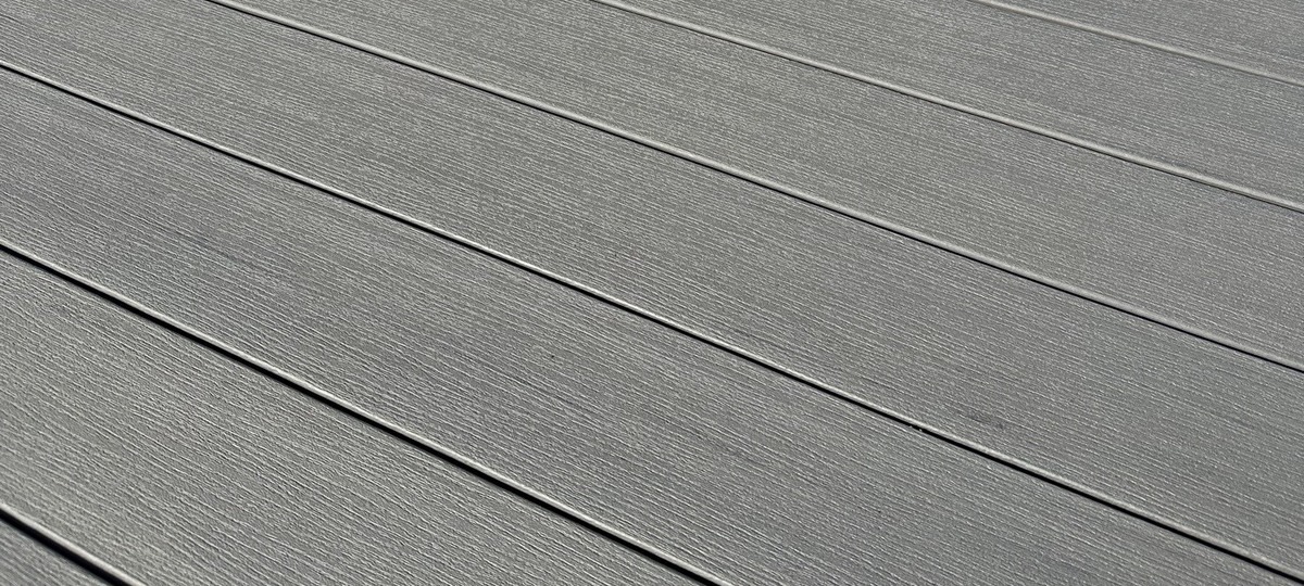 DECKiBOIS présente et commercialise des lame composite TIMBERTECH Edge DECKiBOIS présente et commercialise des lame composite TIMBERTECH Edge