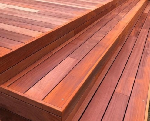 DECKiBOIS propose et commercialise des lames de terrasse en bois exotique Padouk avec le concept Grad