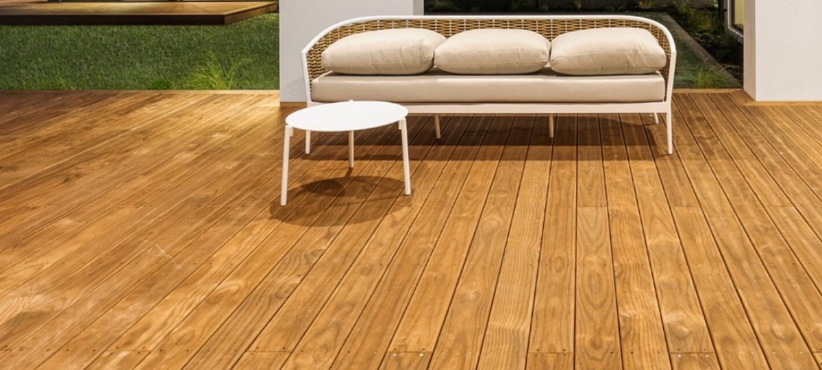 Terrasse en bois ABODO présentée par DECKiBOIS - en stock