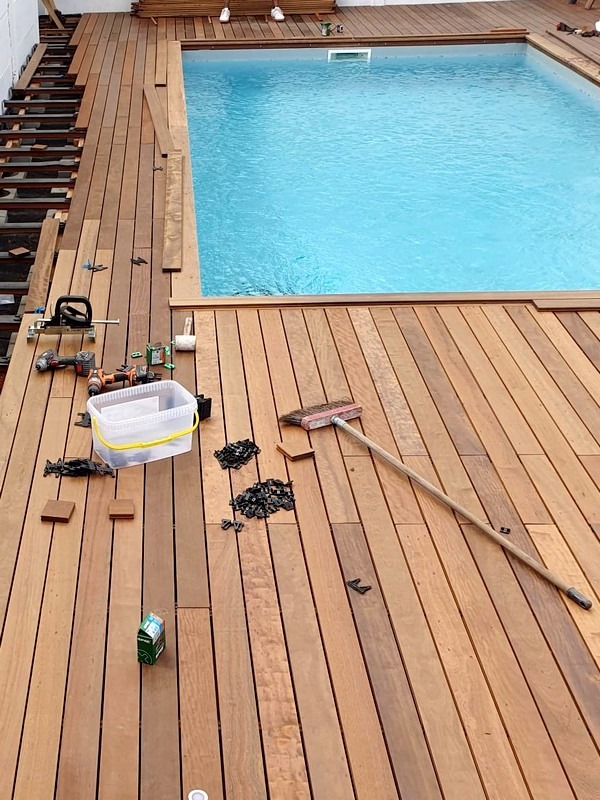 Terrasse en itauba 21x100mm Clipsé avec le système Hardwood clips de chez Novlek Terrasse en itauba 21x100mm Clipsé avec le système Hardwood clips de chez Novlek