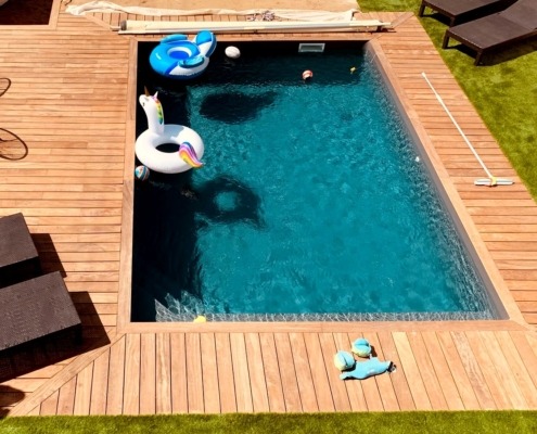 Une terrasse en CUMARU peut être un ajout magnifique à votre maison