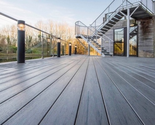 Lames de terrasse en bois composite Timbertech DECKiBOIS
