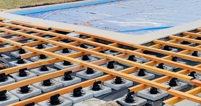 DECKiBOIS propose lambourde en Badi pour structure terrasse en bois exotique