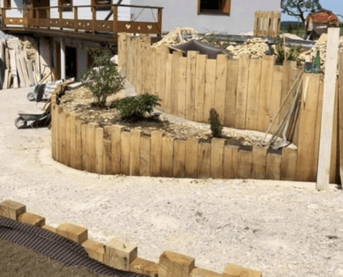 DECKiBOIS préconise l'utilisation du chêne pour la décoration des extérieurs