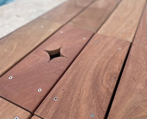 DECKiBOIS présente 1 terrasse en Cumaru (bois exotique) vissé