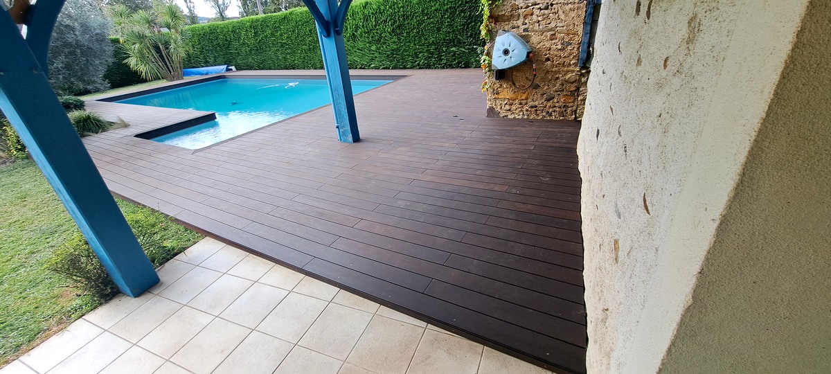 DECKiBOIS présente et vend des lames de terrasse en bambou (à visser) coloris Moka